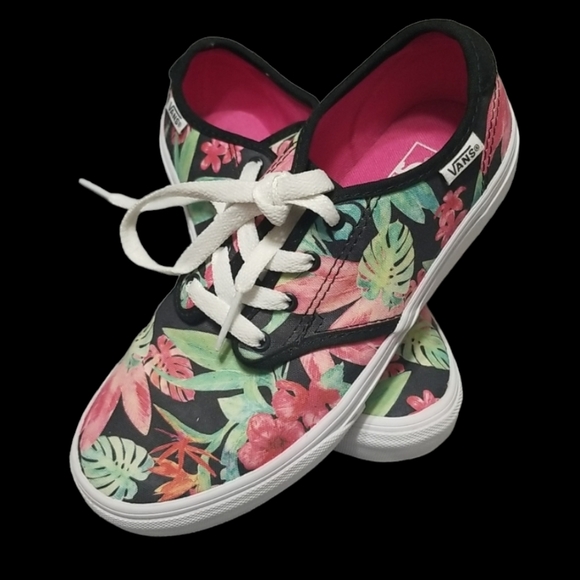 Vans - Picture 15 of 15